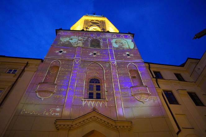 Wyjątkowa iluminacja na Wieży Trynitarskiej w Lublinie! Musicie to zobaczyć! [GALERIA]