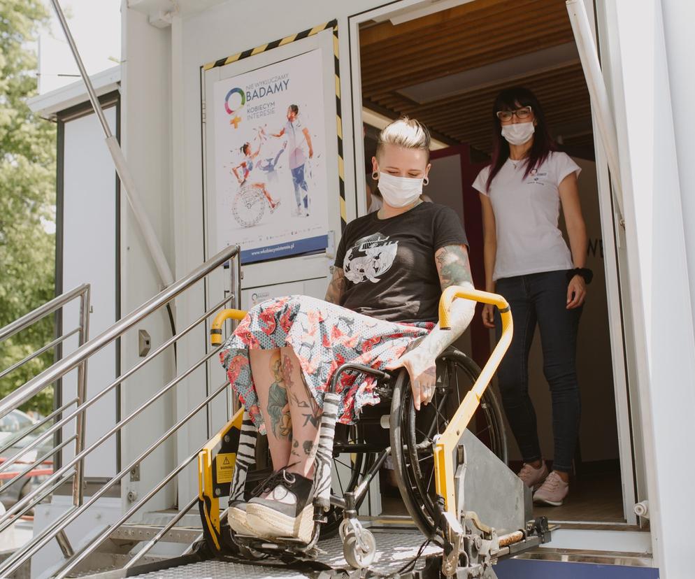  Zbadaj się za darmo - mobilny gabinet ginekologiczny rusza w Polskę. Skorzystają też kobiety z niepełnosprawnościami  