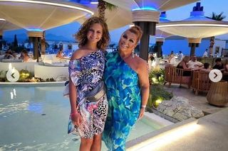 Katarzyna Skrzynecka na wakacjach, ale to córka zgarnia lajki. Te zdjęcia trzeba zobaczyć!