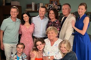 M jak miłość. Piotrek (Marcin Mroczek),Kinga (Katarzyna Cichopek),Paweł (Rafał Mroczek),Franka (Dominika Kachlik),Marysia (Małgorzata Pieńkowska),Artur (Robert Moskwa), Natalka (Dominika Suchecka),Barbara (Teresa Lipowska)