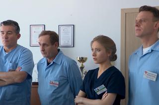 Na Wspólnej, odcinek 3800: Kamil Hoffer (Kazimierz Mazur) Lew Nalepa (Przemysław Sadowski),  Arek Ostrowski (Marek Kalita),  Łucja Agier  (Magdalena Kaczmarek )