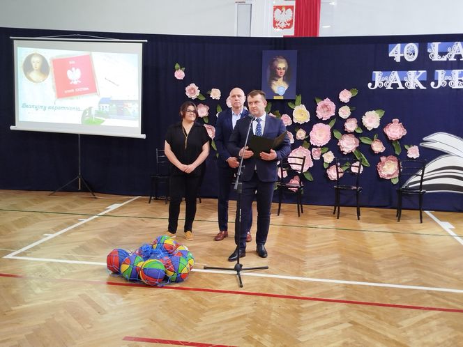 Uroczystość jubileuszowa w siedleckiej "Dziesiątce" była okazją do wspomnień