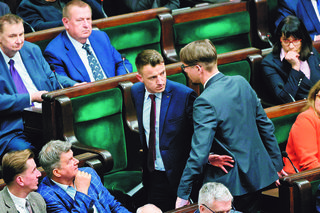 Alkohol na sejmowych korytarzach