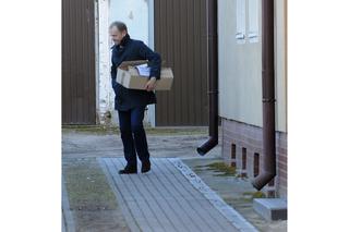 WYDOSTAŁ SIĘ Z BRUKSELI NA ŚWIĘTA.