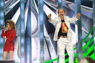 Stu artystów w operze leśnej