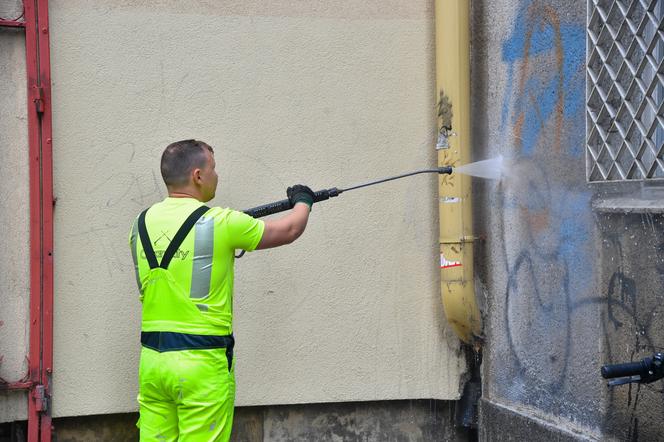 Warszawa rozpoczyna walkę z pseudograffiti