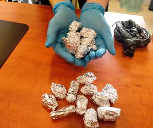 Diler z Brzeskiej zatrzymany. Na Pradze-Północ wciąż wyłapują zaangażowanych w narkobiznes