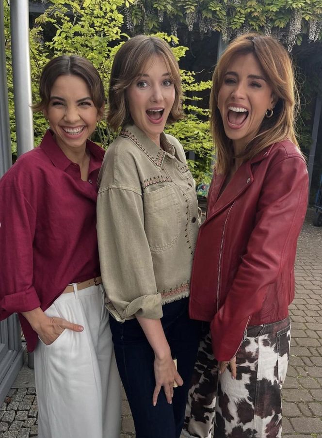 M jak miłość po wakacjach. Aneta (Ilona Janyst), Kama (Michalina Sosna), Ania (Alina Szczegielniak) 