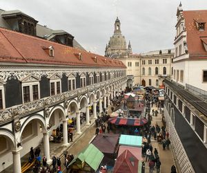 Najstarszy jarmark bożonarodzeniowy w Niemczech. Drezno zachwyca turystów z całego świata 