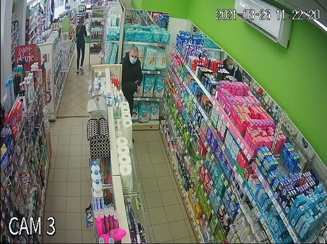 Wykorzystał moment nieuwagi i ukradł drogie perfumy! Szuka go policja z Grudziądza