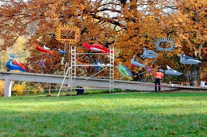 Renowacja "Ognistych Ptaków" dobiega końca