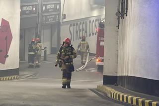 W Galerii Północnej zapalił się samochód. Ewakuacja centrum handlowego