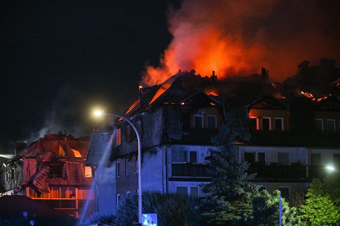 Pożar bloku w Ząbkach. Przerażające zdjęcia z miejsca tragedii