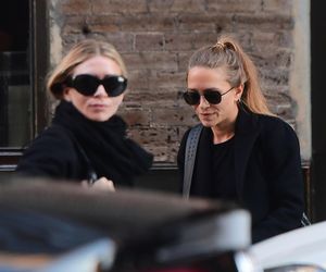 Od dziecięcych gwiazd do kobiet sukcesu. Zobacz, jak przebiegała kariera bliźniaczek Olsen