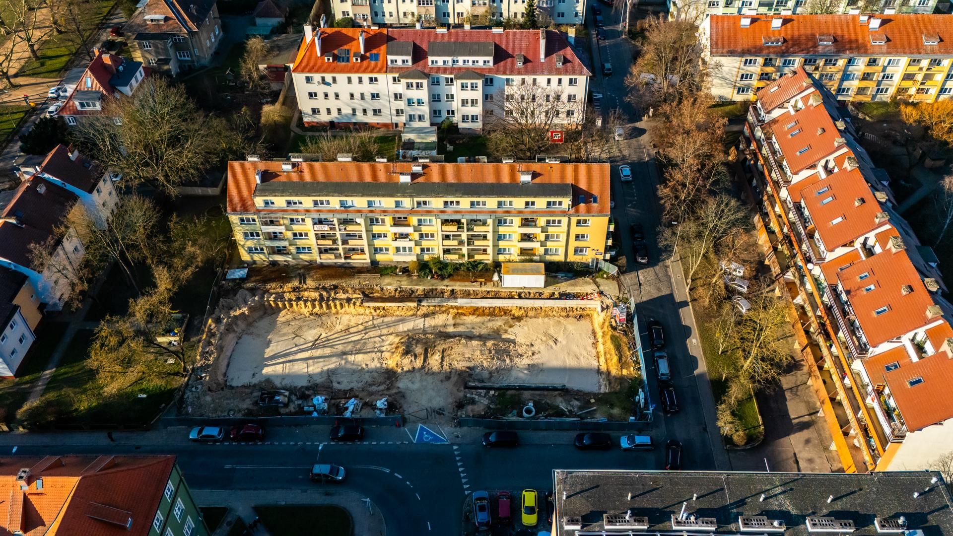 Wstrzymana budowa bloku przy ul. Szymanowskiego w Szczecinie