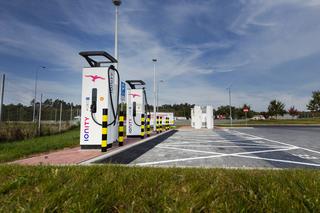 Shell i IONITY uruchamiają pierwsze w Polsce stacje dużej mocy do ładowania pojazdów elektrycznych
