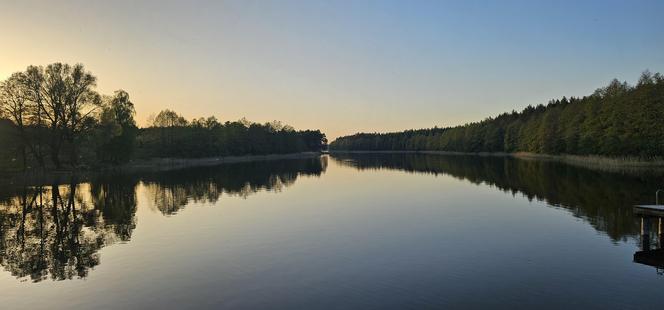 Zmodernizowana plaża na Mazurach przyciąga wielu turystów. Z jakich atrakcji można korzystać? Zobacz zdjęcia!