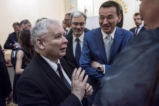 Kaczyński powinien oddać PiS Morawieckiemu