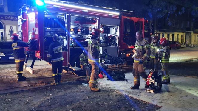 Pożar mieszkania w Lublinie. Konieczna była ewakuacja mieszkańców budynku