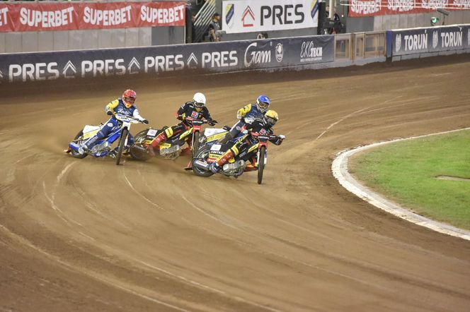 PRES Grupa Deweloperska Toruń - Betard Sparta Wrocław. Zdjęcia kibiców i zawodników z półfinału PGE Ekstraligi na Motoarenie