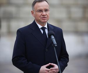 Prezydent Duda i Marta Kaczyńska oddali hołd parze prezydenckiej na Wawelu