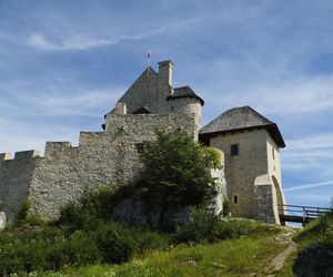 Ten zamek to prawdziwa perła na Szlaku Orlich Gniazd. Jego wnętrza rozbudzają wyobraźnię!