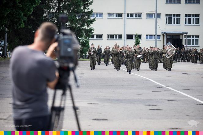 "Wakacje z WOT". Nowi Terytorialsi z Podlasia złożyli przysięgę w Białymstoku [ZDJĘCIA]