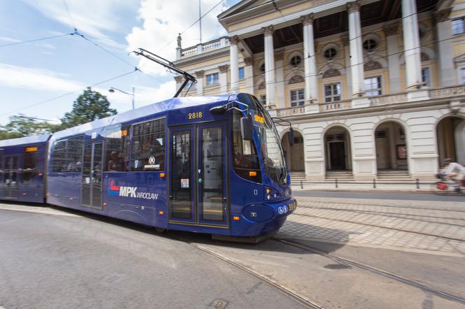 Tramwaj potrącił pieszą na ulicy Grabiszyńskiej. Utrudnienia w ruchu