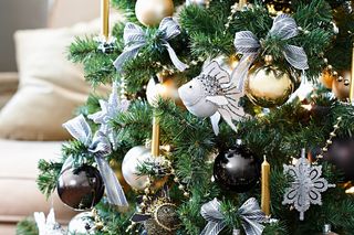 Jak ubrać choinkę: inspiracje 