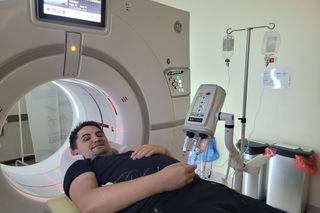 Lekarze zdiagnozowali u pana Przemysława rzadkie mutacje genetyczne. „Toczę nierówną walkę”