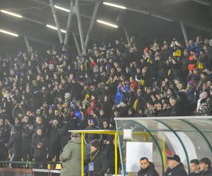 Elana Toruń - Zawisza Bydgoszcz 1:1, zdjęcia kibiców, opraw i piłkarzy ze Stadionu Miejskiego im. Grzegorza Duneckiego