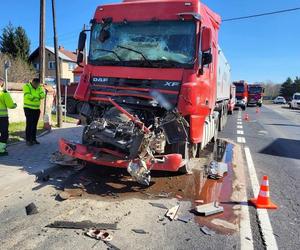 Tragedia pod Wrocławiem. W zderzeniu ciężarówek zginęła jedna osoba