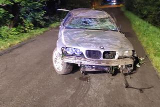Podkarpackie. BMW wypadło z drogi [ZDJĘCIA]