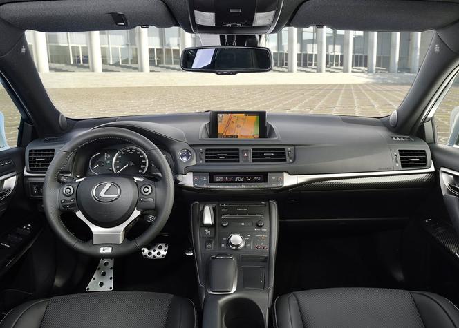 Lexus CT200h po liftingu 2014