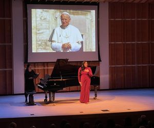 Gala ku czci Jana Pawła II zachwyciła na Manhattanie