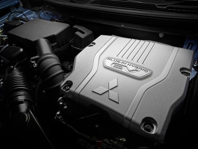 Mitsubishi Outlander PHEV po liftingu