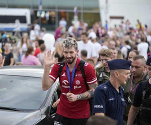 Siatkarze witani na lotnisku po zdobyciu mistrzostwa Europy