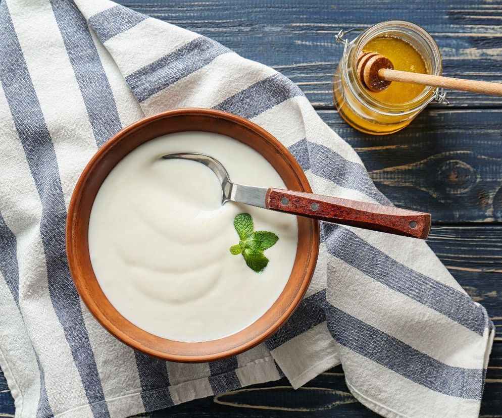 Na śniadanie jem jogurt naturalny z tym słodkim dodatkiem. Jest pyszny i mega zdrowy 