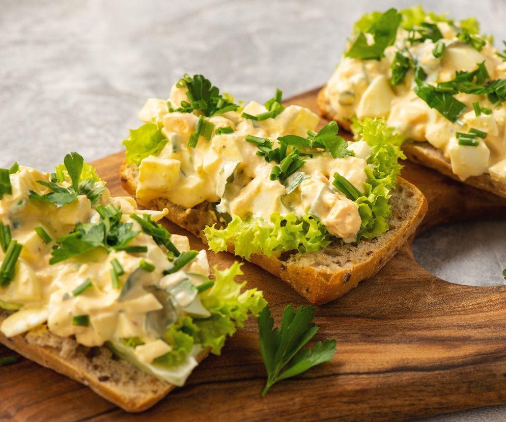 pasta jajeczna z twarogiem