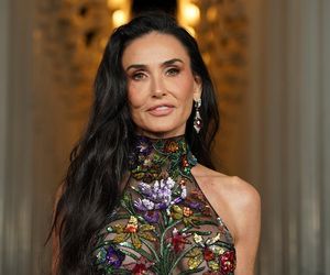 Demi Moore zachwyca na czerwonym dywanie. 63-latka w świetnej formie