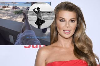 Edyta Górniak bez stanika hasa po piasku! Nagranie w sieci. Co za widok, nie można oderwać oczu