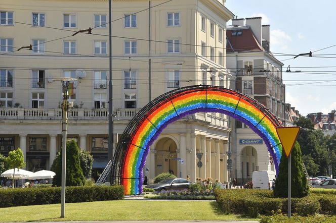 Tęcza znów zabłyśnie w centrum Warszawy. Tak zagłosowali mieszkańcy. „Zachęcam, żeby działać dalej”