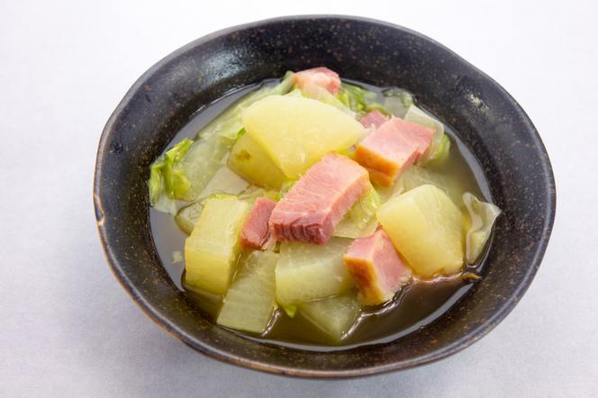 Egzotyczna zupa z białą rzodkwią i boczkiem - prosta a oryginalna