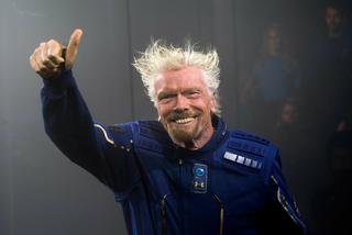 Richard Branson leci w kosmos. Transmisja live hitem sieci! Gdzie oglądać lot Bransona?