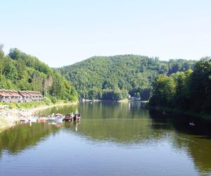 To najpiękniejsze jezioro na Dolnym Śląsku. Otoczone jest wzgórzami i lasami 