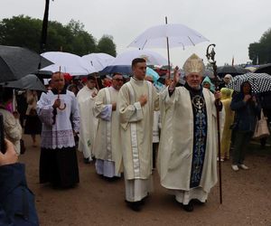 Odpust w Gietrzwałdzie. Do słynącej z Objawień Maryjnych miejscowości przyjechały tłumy
