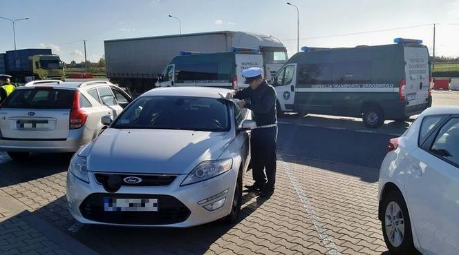 Wzmożone działania ITD na A2. Na 93 skontrolowane pojazdy inspektorzy ujawnili masę nieprawidłowości