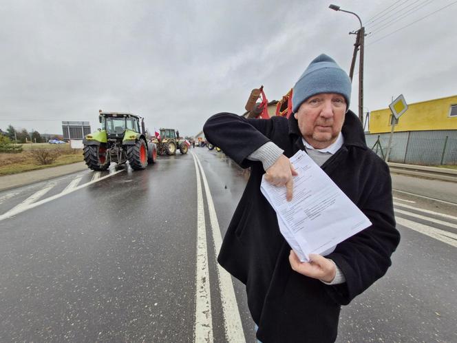 Rolnicy nie przepuścili chorego na serce dziennikarza przez blokadę