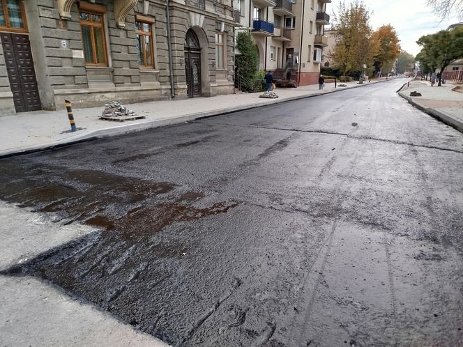 Na ul. Floriańskiej w Siedlcach powstaje nowe rondo ósemkowe i nowa nawierzchnia