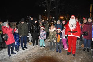 Parada Mikołajów i odpalenie choinki świątecznej w Kielcach